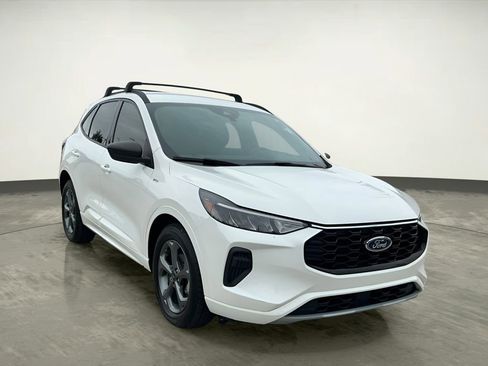 Used 2023 Ford Escape ST-Line w/ Equipment Group 301A FWD image 10