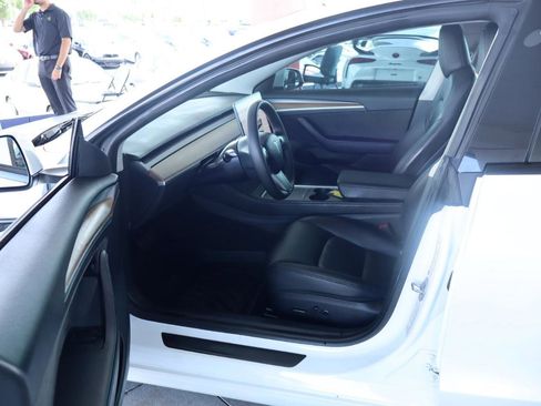 Used 2023 Tesla Model 3 Standard Range RWD image 14