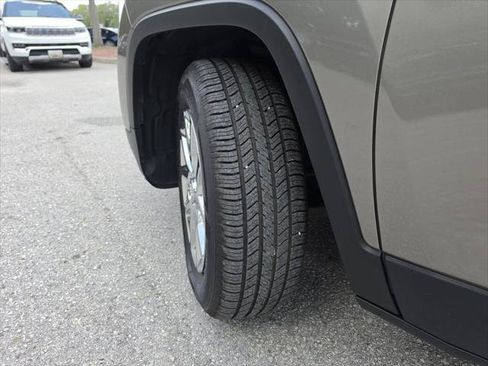Certified 2018 Jeep Cherokee Latitude AWD/4WD image 32