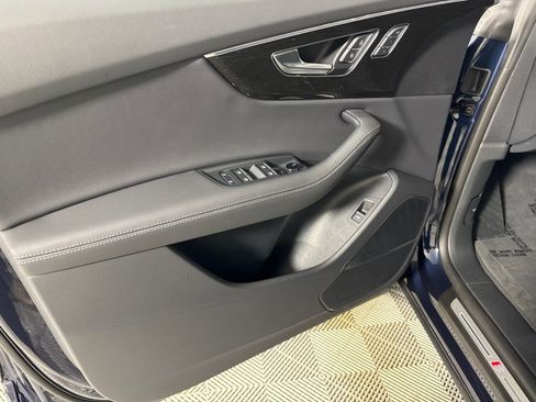 Used 2025 Audi Q8 Prestige AWD/4WD image 10