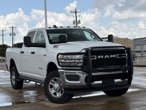 Used 2021 RAM 2500 Tradesman w/ Chrome Appearance Group AWD/4WD image 2