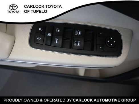 Used 2023 Chrysler 300 Touring w/ Safetytec Plus Group RWD image 27