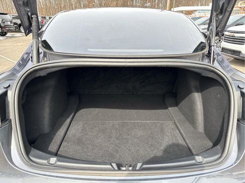 Used 2023 Tesla Model 3 Standard Range image 9