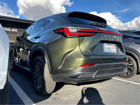 Used 2025 Lexus NX 250 250 Base image 4