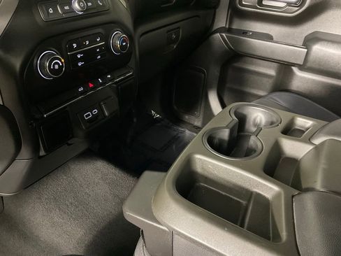 Used 2019 Chevrolet Silverado 1500 Custom w/ Custom Value Package RWD image 18