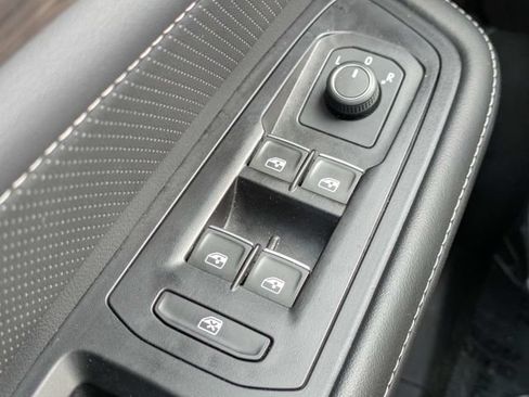Used 2025 Volkswagen Atlas SEL AWD/4WD image 24