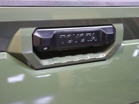 Used 2023 Toyota Tundra Limited w/ Power Package AWD/4WD image 25