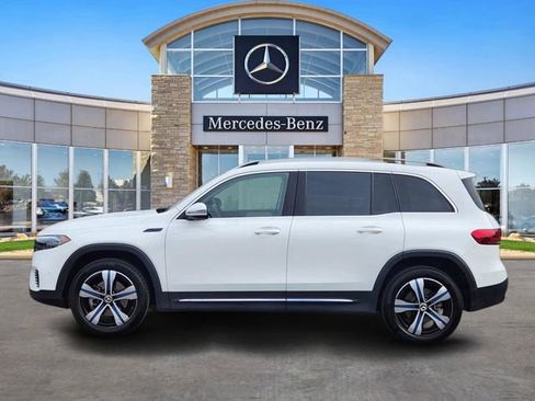 Used 2023 Mercedes-Benz EQB 300 4MATIC image 2