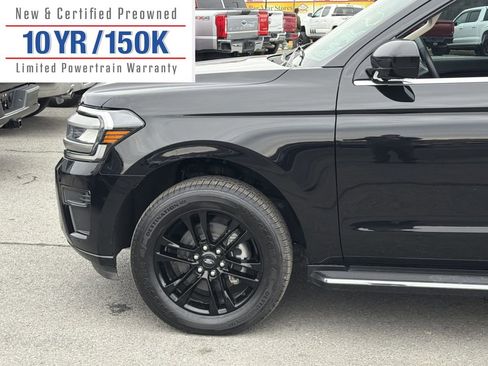 Used 2023 Ford Expedition Max XLT image 11