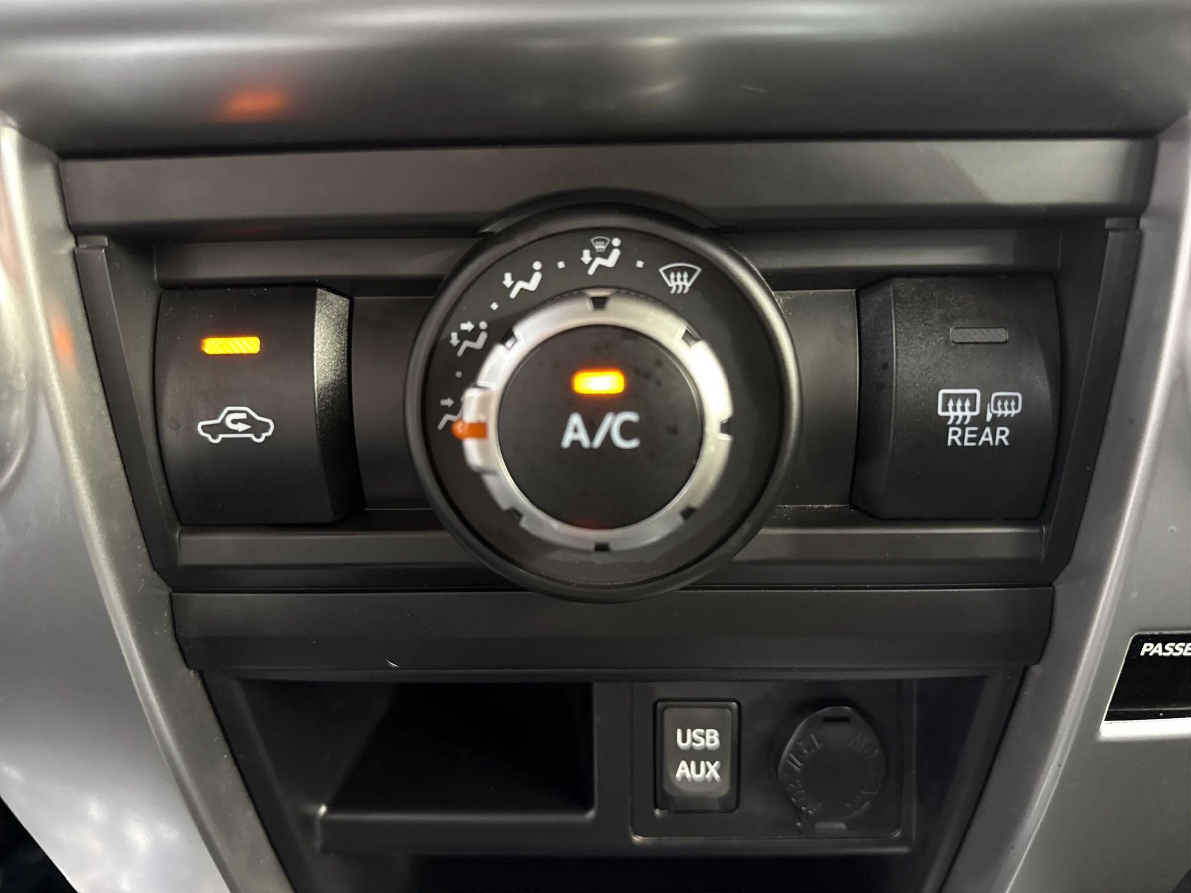 Used 2017 Toyota 4Runner SR5 AWD/4WD image 35