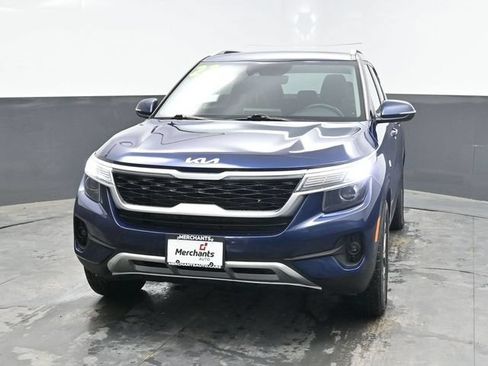 Used 2022 Kia Seltos EX AWD/4WD image 2