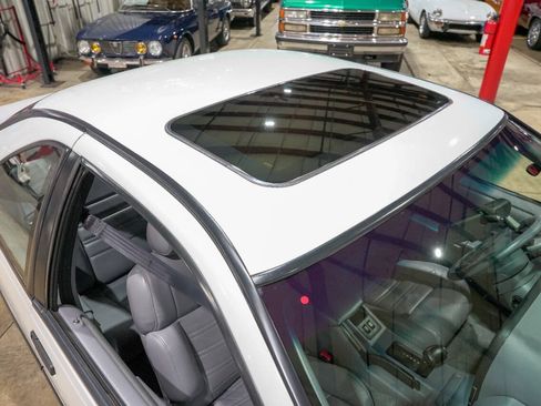 Used 1993 Ford Thunderbird Super RWD image 19