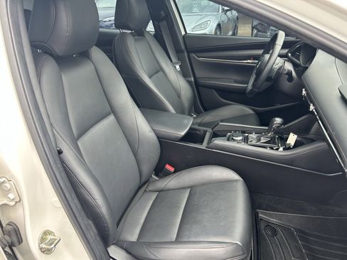 Used 2022 MAZDA MAZDA3 s image 27