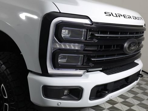 Used 2025 Ford F250 Platinum AWD/4WD image 44