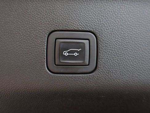 Certified 2024 GMC Yukon Denali Ultimate AWD/4WD image 18