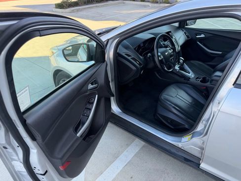 Used 2014 Ford Focus SE w/ Equipment Group 201A FWD image 13