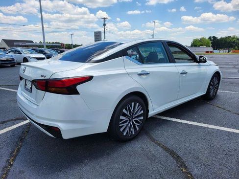 Certified 2023 Nissan Altima 2.5 SV FWD image 6