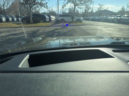 Used 2023 Lincoln Aviator Reserve w/ Equipment Group 201A image 17