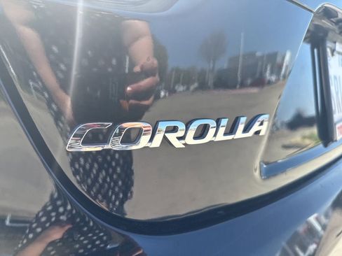 Used 2023 Toyota Corolla LE image 7