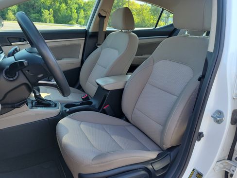 Used 2019 Hyundai Elantra SEL FWD image 14