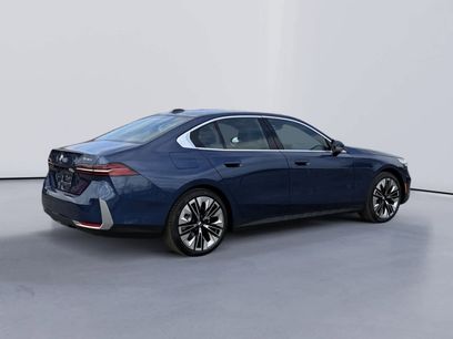 New 2026 BMW 530i xDrive w/ Executive Package