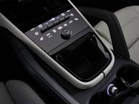 New 2026 Porsche Cayenne S image 14