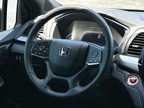 Used 2024 Honda Odyssey Sport image 27