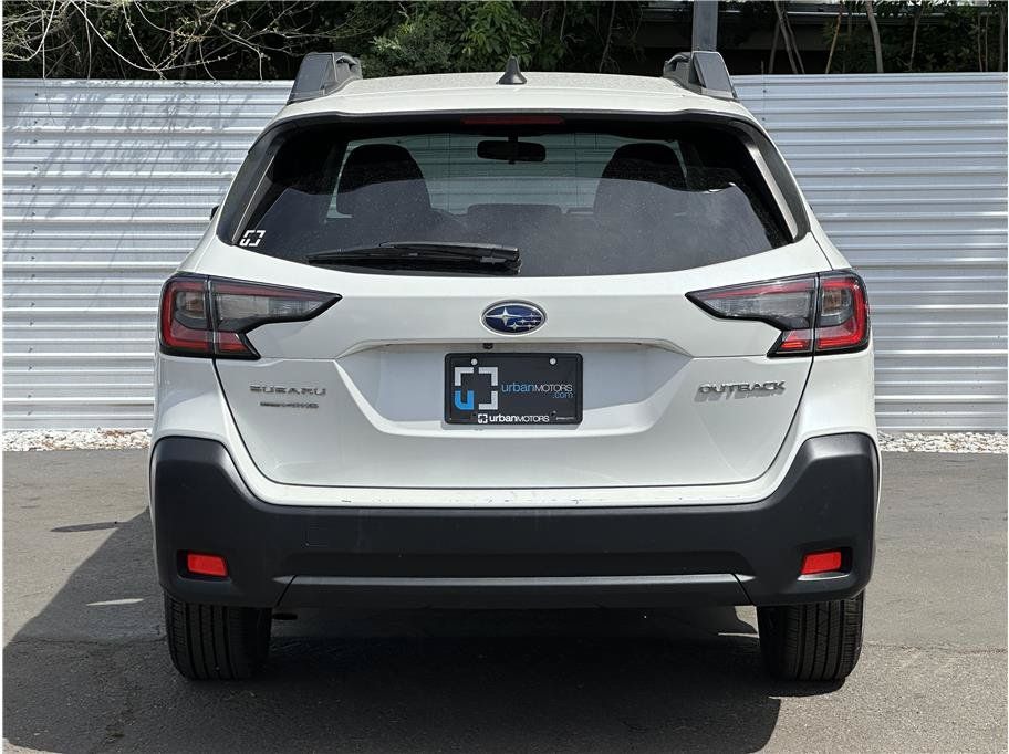 Used 2023 Subaru Outback Premium AWD/4WD image 11