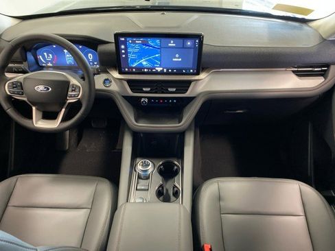 New 2026 Ford Explorer Active w/ Active Comfort Package image 13