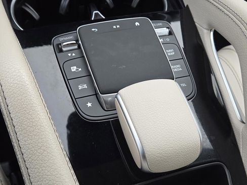 Used 2024 Mercedes-Benz GLE 350 4MATIC image 19