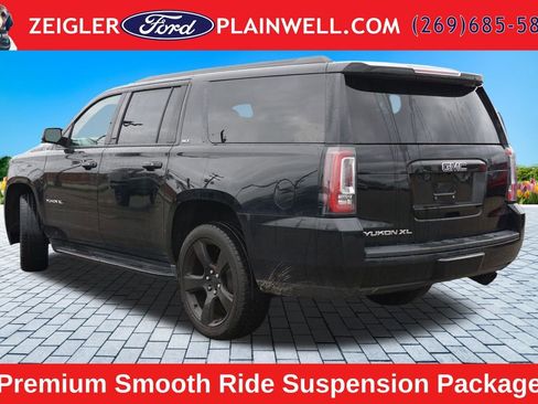 Used 2019 GMC Yukon XL SLT w/ Graphite Performance Edition AWD/4WD image 3