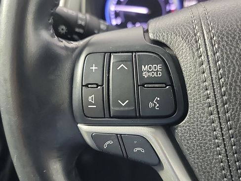 Used 2018 Toyota Highlander Limited AWD/4WD image 28
