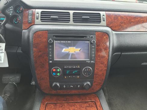 Used 2012 Chevrolet Avalanche LTZ image 13