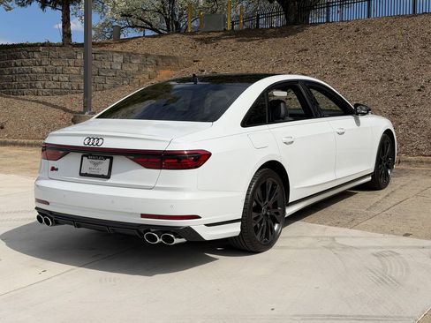 Used 2025 Audi S8 image 3