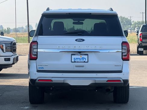 Used 2024 Ford Expedition Max Limited AWD/4WD image 5