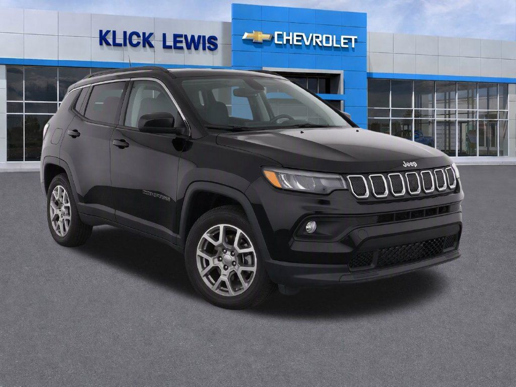 Used 2022 Jeep Compass Latitude w/ Sun and Sound Group AWD/4WD 360° Tour