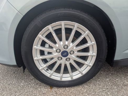 Used 2013 Ford C-MAX SEL image 25