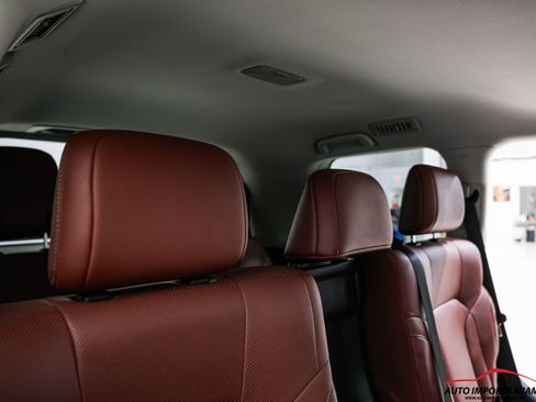 Used 2021 Lexus LX 570 4WD w/ Luxury Package image 52