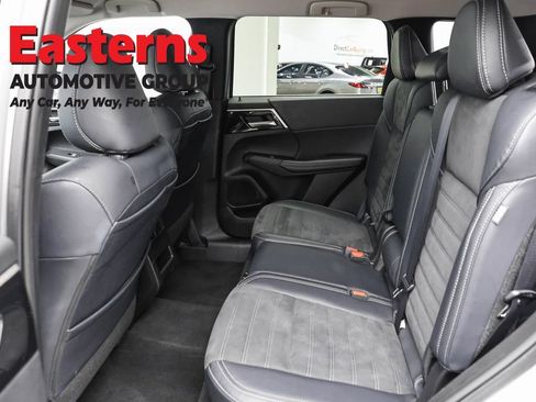 Used 2024 Mitsubishi Outlander SE AWD/4WD image 22