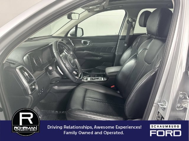 Used 2022 Kia Sorento SX w/ Panoramic Sunroof Package AWD/4WD image 4