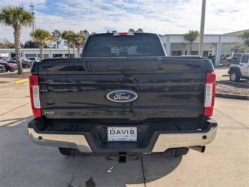 Used 2018 Ford F250 XLT w/ XLT Value Package image 4