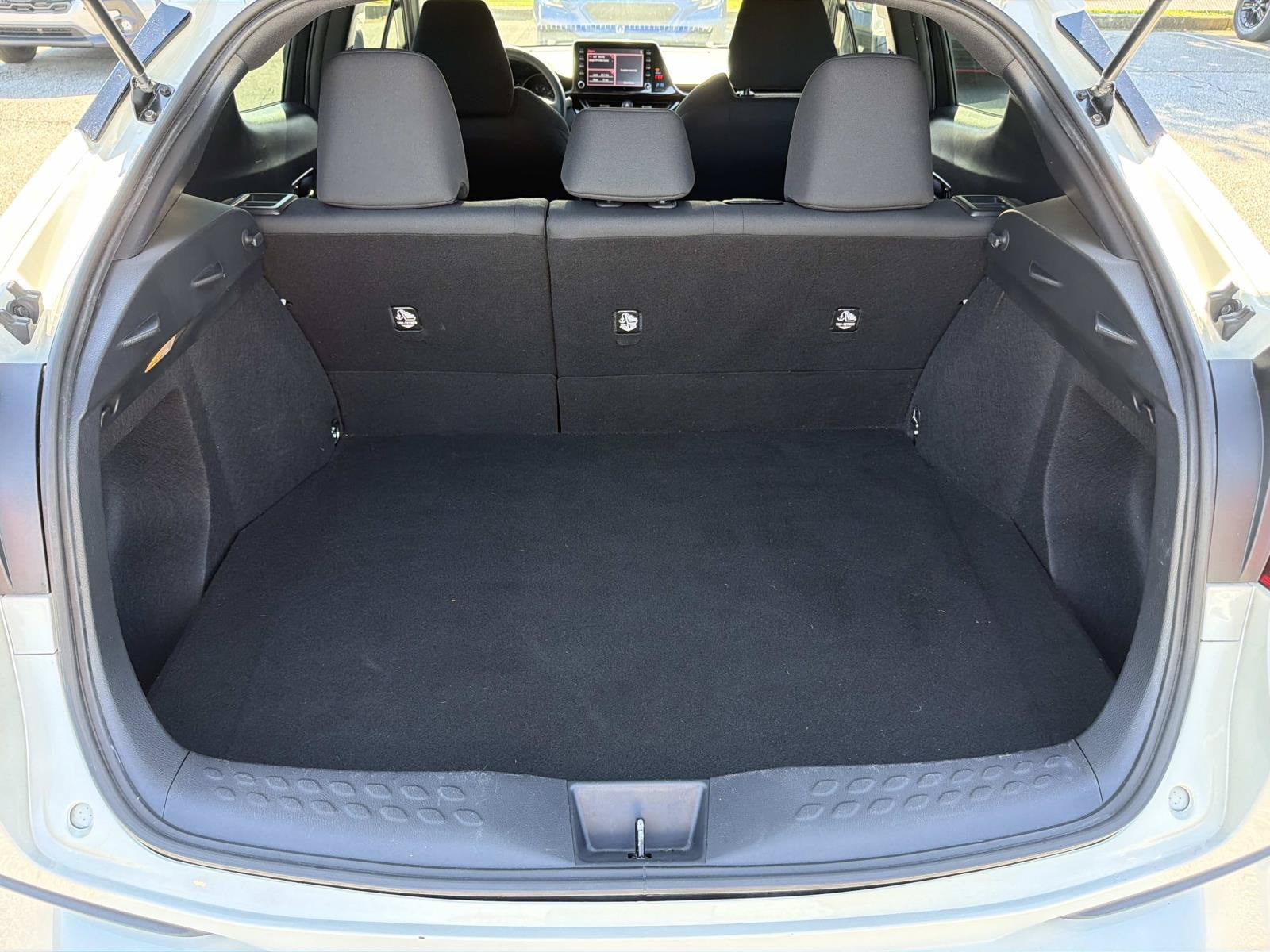 Used 2019 Toyota C-HR LE FWD image 18
