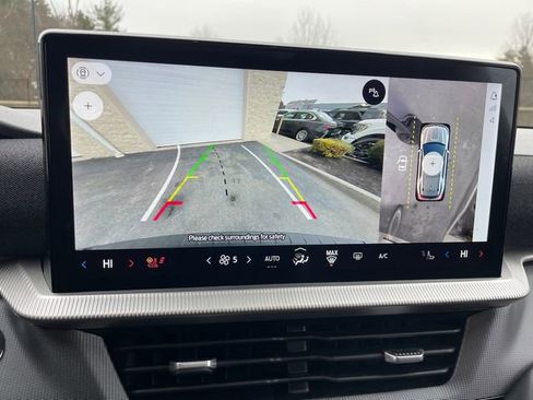 Used 2025 Ford Explorer ST-Line w/ ST-Line Street Pack image 35