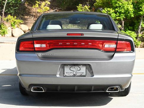 Used 2011 Dodge Charger SE w/ Connectivity Group RWD image 4