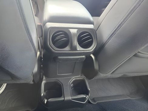 Used 2023 Jeep Wrangler Sport image 28