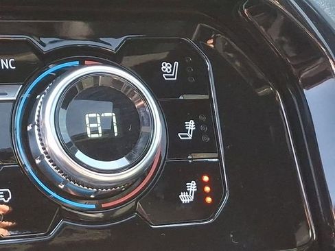 Used 2024 GMC Sierra 2500 AT4 w/ AT4 Premium Plus Package image 30