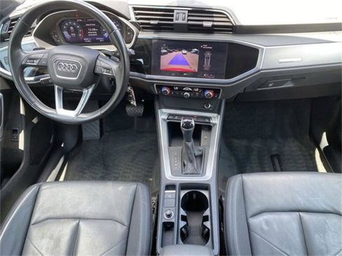 Used 2022 Audi Q3 2.0T Premium image 9