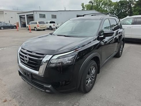 Used 2025 Nissan Pathfinder SV w/ SV Premium Package AWD/4WD image 1