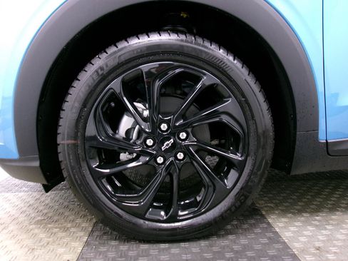New 2027 Chevrolet Bolt RS w/ Technology Package FWD image 17