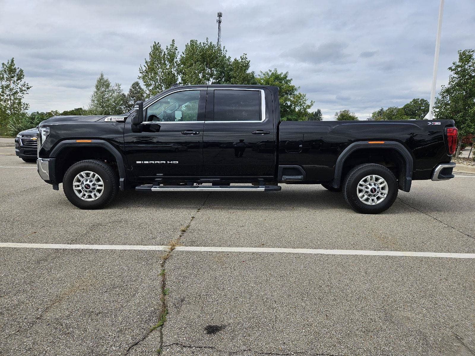 Used 2025 GMC Sierra 2500 SLE w/ Preferred Package AWD/4WD image 4